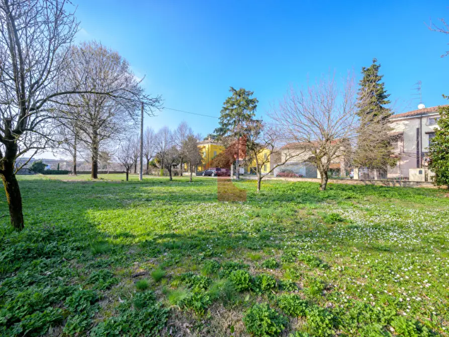 Immagine 10 di Rustico / casale in vendita  in Via al taro 23 a Fontevivo