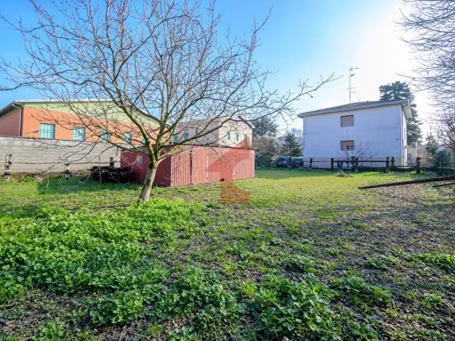 Immagine 17 di Rustico / casale in vendita  in Via al taro 23 a Fontevivo