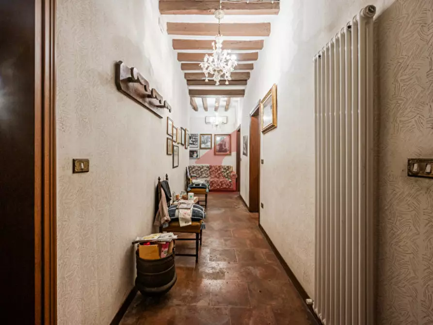 Immagine 43 di Rustico / casale in vendita  in Via al taro 23 a Fontevivo