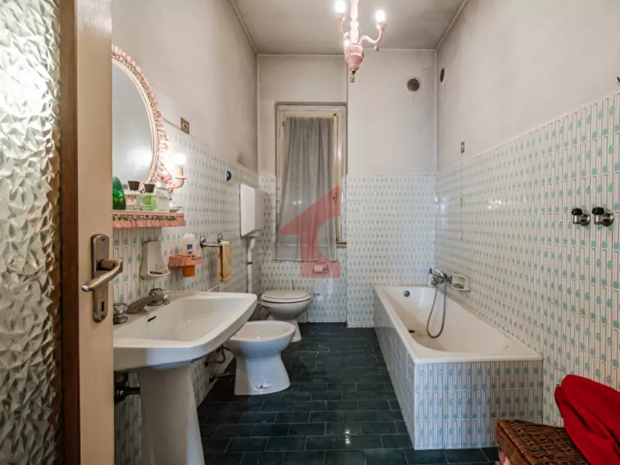 Immagine 85 di Rustico / casale in vendita  in Via al taro 23 a Fontevivo