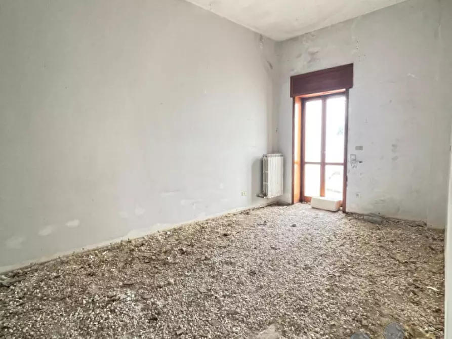 Immagine 17 di Palazzo in vendita  in via puglia angolo via abbruzzi a San Cesario Di Lecce