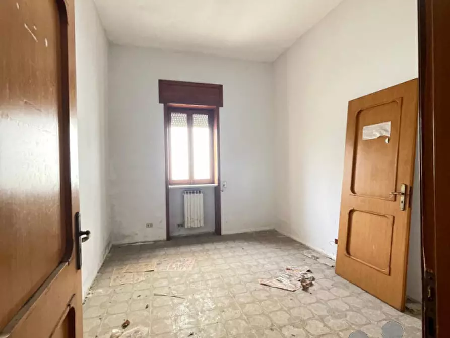Immagine 19 di Palazzo in vendita  in via puglia angolo via abbruzzi a San Cesario Di Lecce