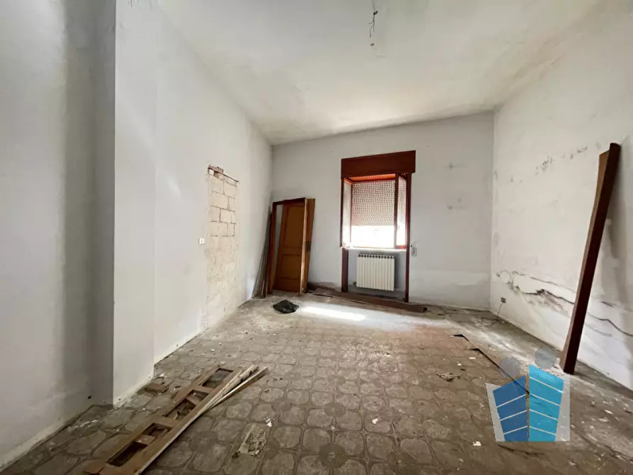 Immagine 27 di Palazzo in vendita  in via puglia angolo via abbruzzi a San Cesario Di Lecce