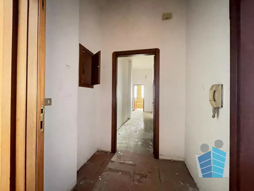 Immagine 30 di Palazzo in vendita  in via puglia angolo via abbruzzi a San Cesario Di Lecce