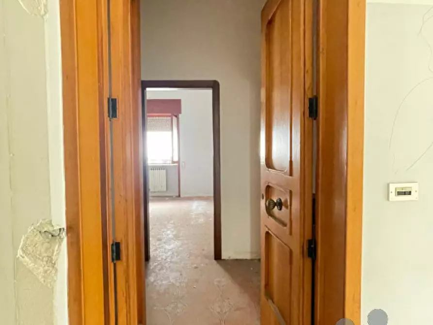 Immagine 33 di Palazzo in vendita  in via puglia angolo via abbruzzi a San Cesario Di Lecce