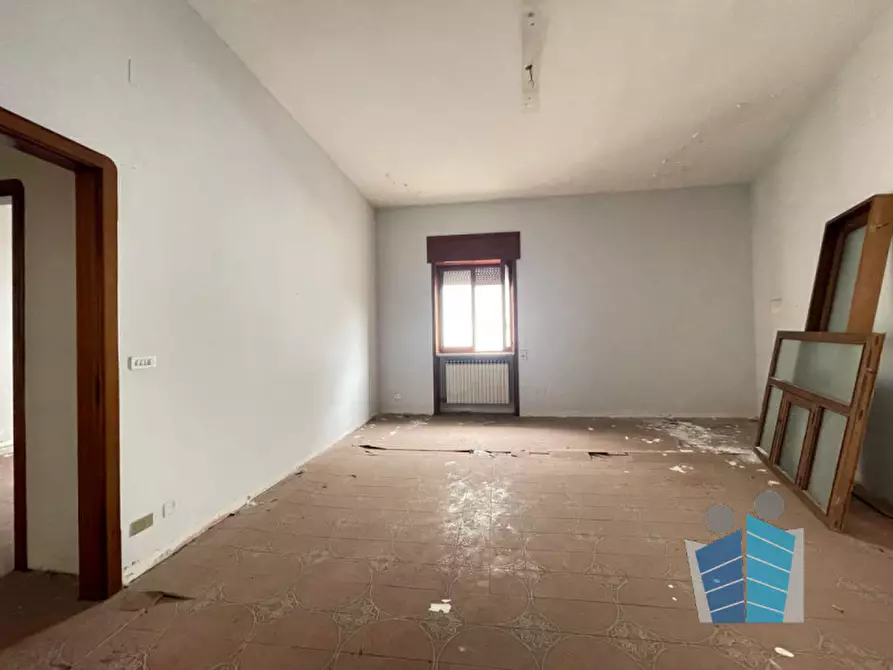 Immagine 35 di Palazzo in vendita  in via puglia angolo via abbruzzi a San Cesario Di Lecce