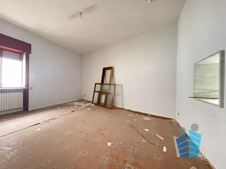 Immagine 37 di Palazzo in vendita  in via puglia angolo via abbruzzi a San Cesario Di Lecce