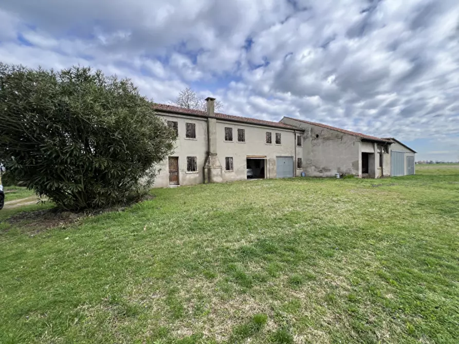 Immagine 10 di Casa indipendente in vendita  in via fontane 48 a Boara Pisani