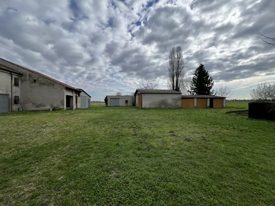 Immagine 37 di Casa indipendente in vendita  in via fontane 48 a Boara Pisani