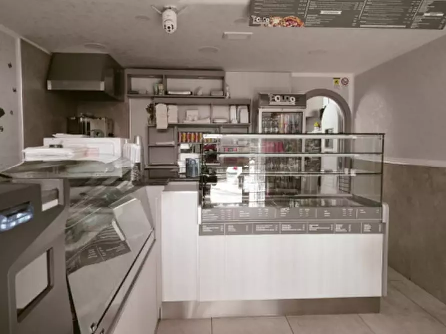 Immagine 10 di Attività commerciale in vendita  in VIALE AMENDOLA a Eboli