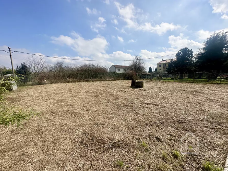 Immagine 11 di Terreno in vendita  in Via Mezzano a Chivasso