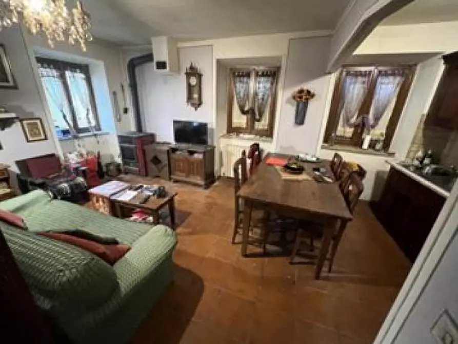 Immagine 2 di Casa indipendente in vendita  in via Casale 23 a Ventasso