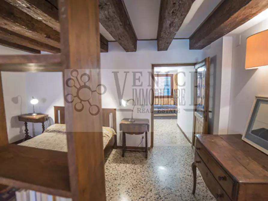 Immagine 2 di Appartamento in vendita  a Venezia