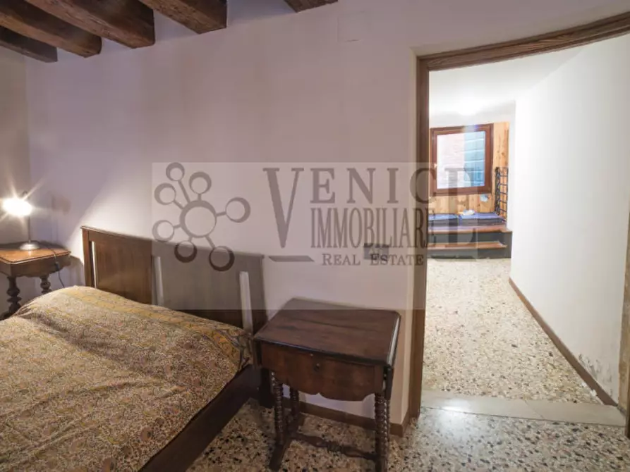 Immagine 4 di Appartamento in vendita  a Venezia
