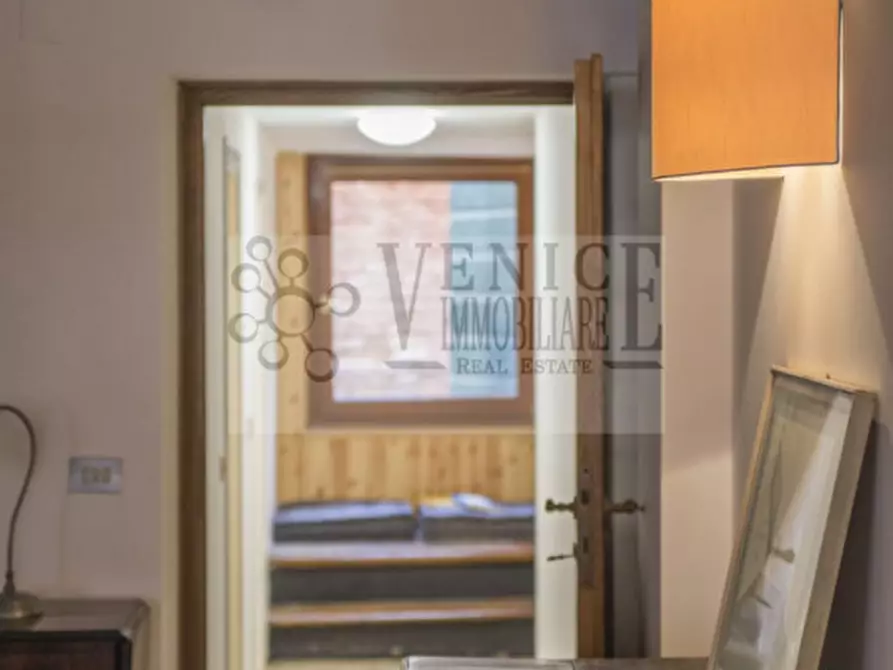 Immagine 15 di Appartamento in vendita  a Venezia