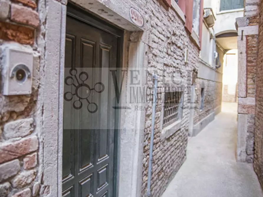 Immagine 25 di Appartamento in vendita  a Venezia