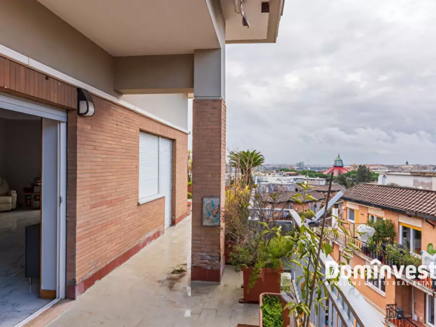 Immagine 20 di Attico in vendita  in Via Costantino Maes a Roma