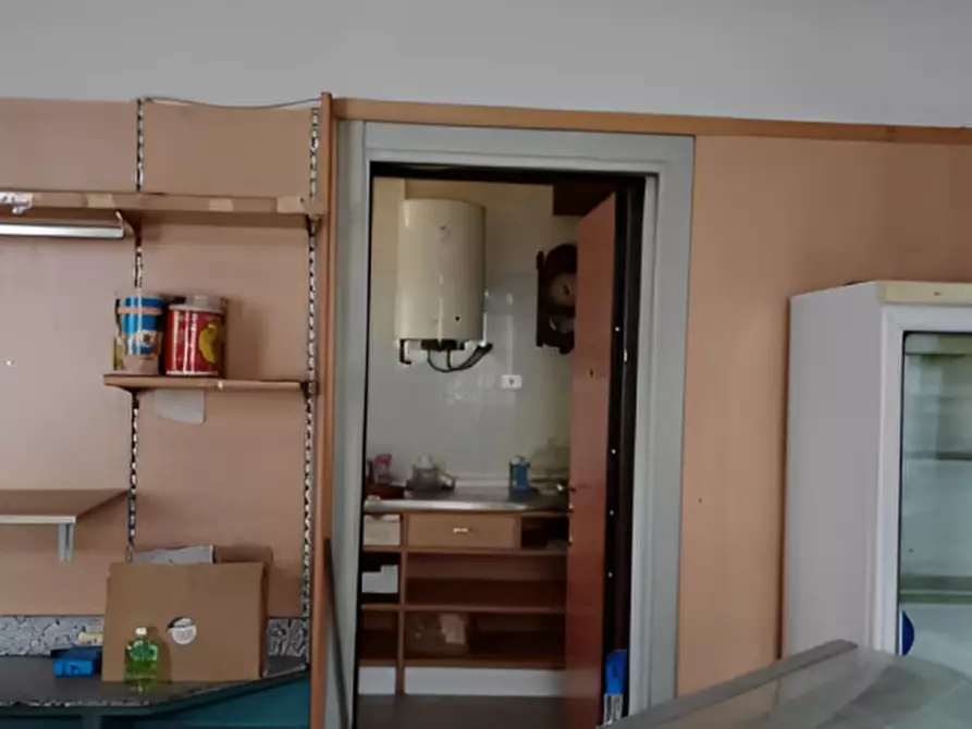 Immagine 4 di Negozio in vendita  in Via Giuseppe Eugenio Conti 12 a Sergnano