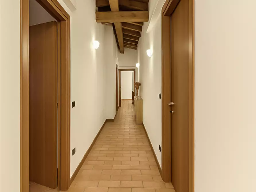 Immagine 5 di Attività commerciale in vendita  in VIA POVEGLIANO a Povegliano Veronese