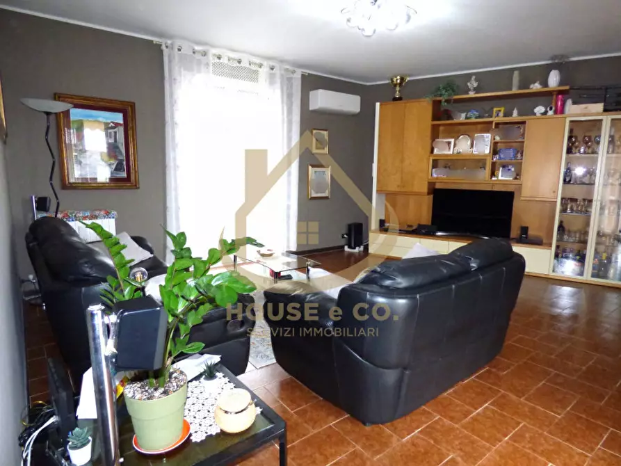 Immagine 4 di Appartamento in vendita  in Via Campana a Cilavegna