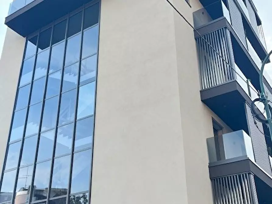 Immagine 3 di Appartamento in vendita  in Viale Giuseppe Garibaldi a Venezia