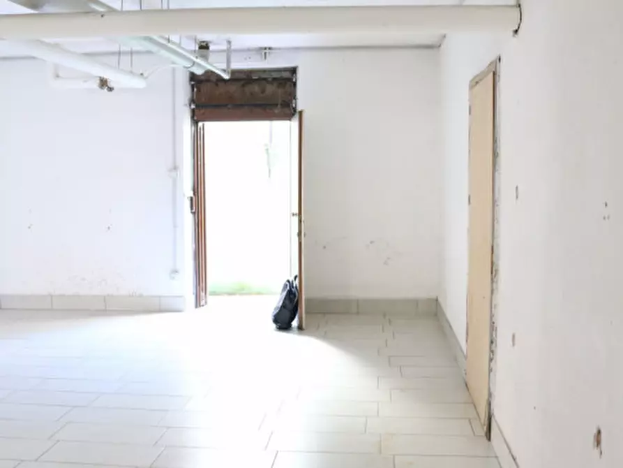 Immagine 8 di Magazzino in vendita  in Via Bassano del Grappa - Bassano-Del-Grappa-Straße a Bolzano