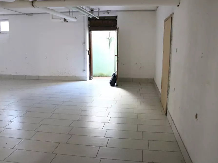 Immagine 19 di Magazzino in vendita  in Via Bassano del Grappa - Bassano-Del-Grappa-Straße a Bolzano