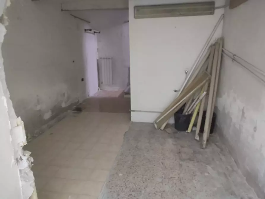 Immagine 7 di Attività commerciale in affitto  in Piazzetta De Donno a Napoli