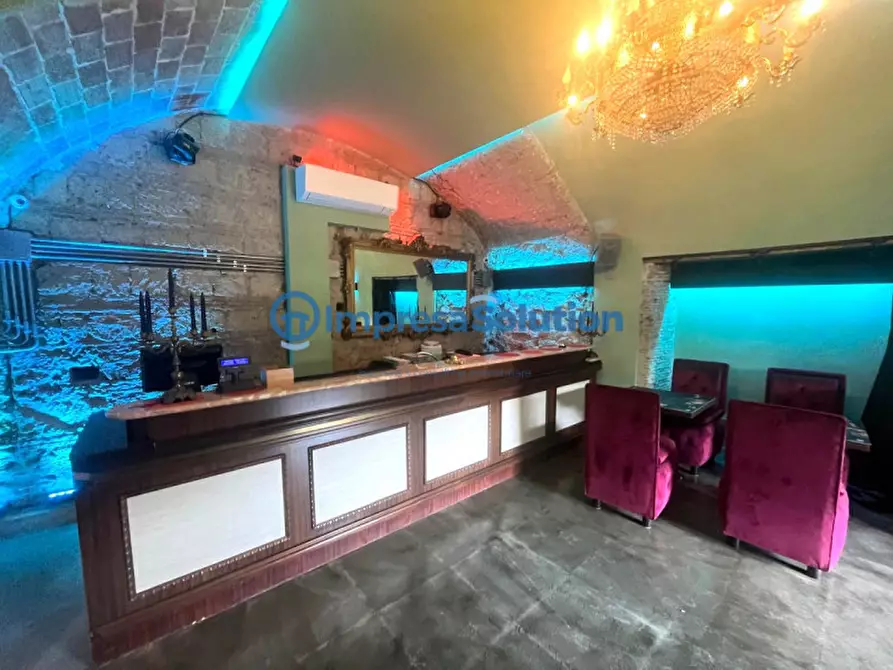 Immagine 6 di Attività commerciale in affitto  in Via Riviera Di Chiaia a Napoli