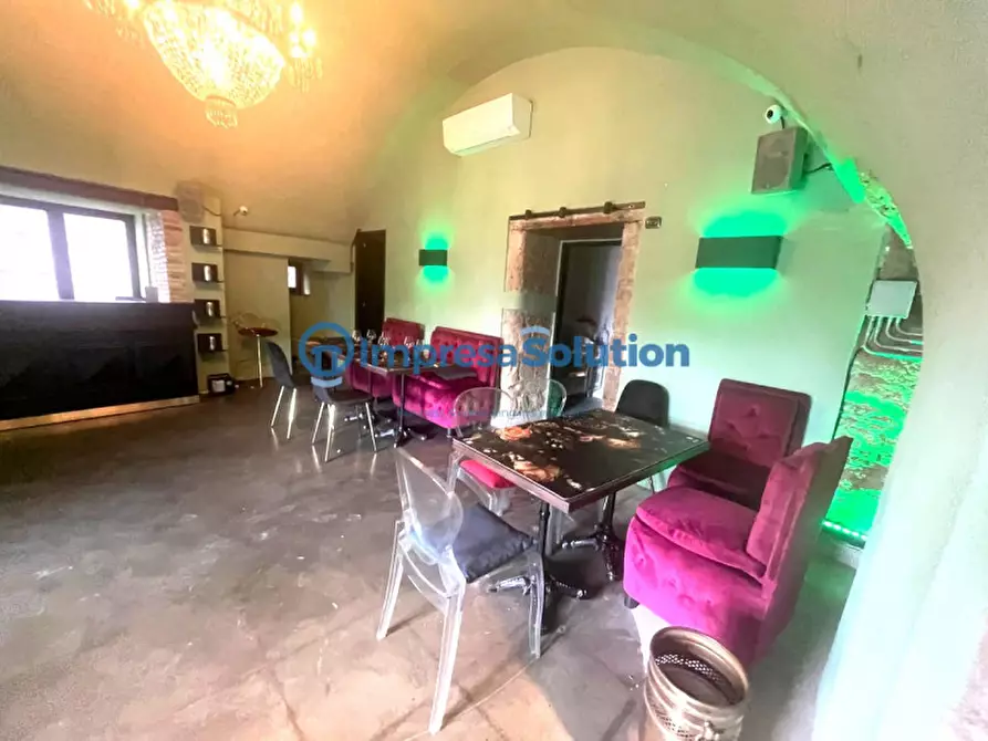 Immagine 9 di Attività commerciale in affitto  in Via Riviera Di Chiaia a Napoli