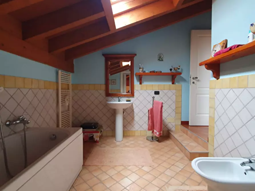 Immagine 12 di Appartamento in vendita  in VIA BOLOGNA a Medolla