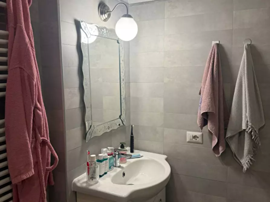 Immagine 11 di Camera in affitto  in Via Vincenzo Picardi a Roma