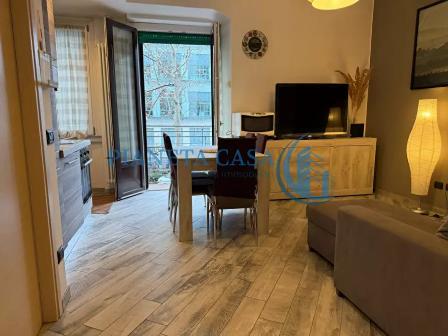 Immagine 12 di Appartamento in vendita  in VIA VALTELLINA 46 MILANO a Milano