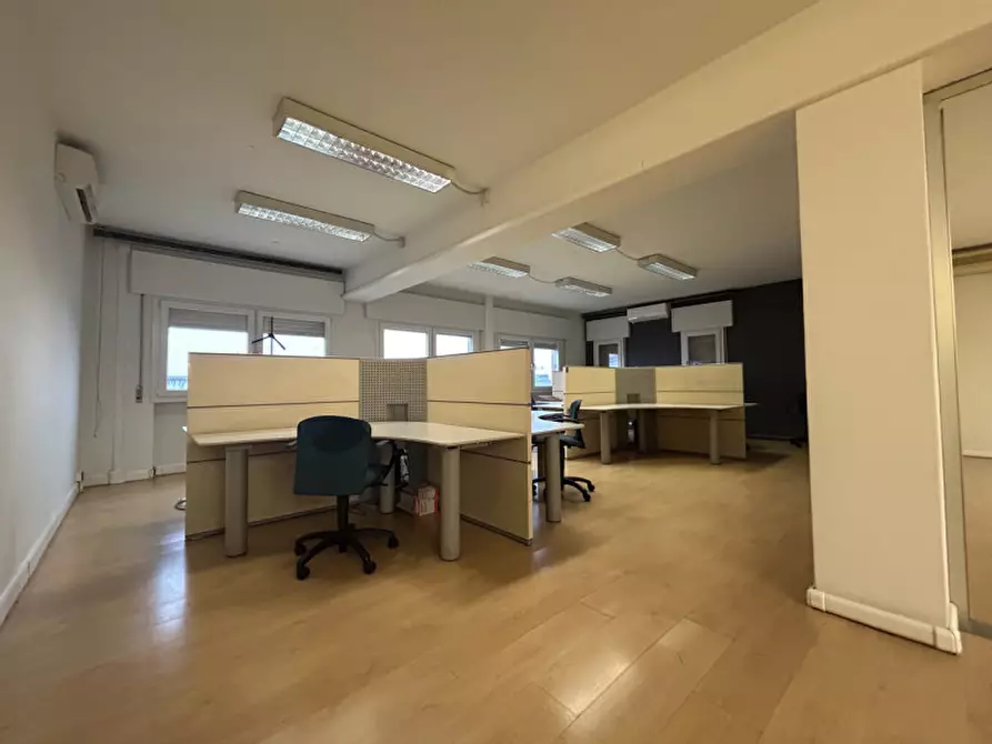 Immagine 3 di Ufficio in affitto  in Viale dell'Industria a Padova