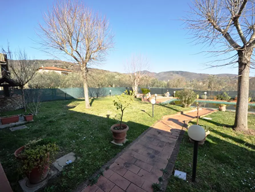 Immagine 25 di Villa in vendita  in via di Montemarciano a Terranuova Bracciolini