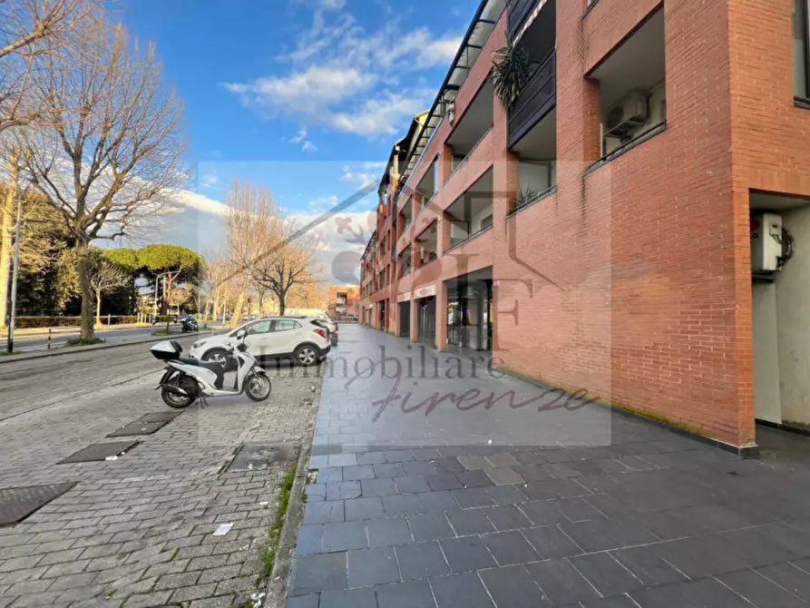 Immagine 3 di Attività commerciale in vendita  in Via Umbria a Firenze