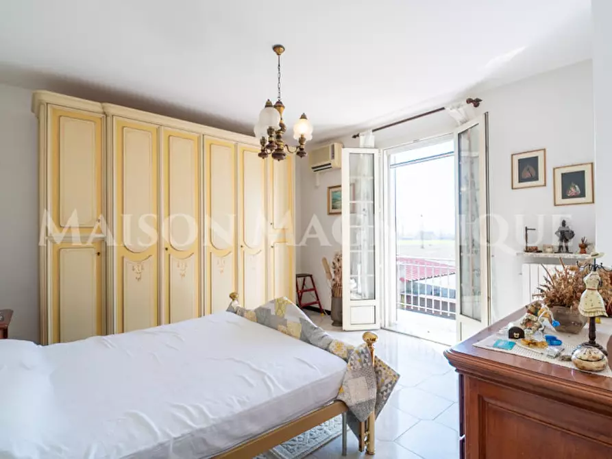 Immagine 12 di Villa in vendita  in Via Argine Volano a Ferrara