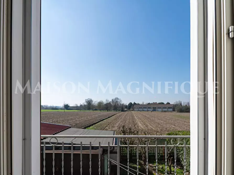 Immagine 32 di Villa in vendita  in Via Argine Volano a Ferrara