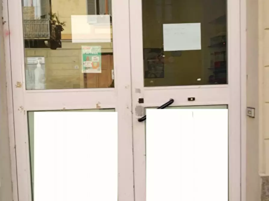 Immagine 4 di Negozio in affitto  in Via Oropa 32 a Torino