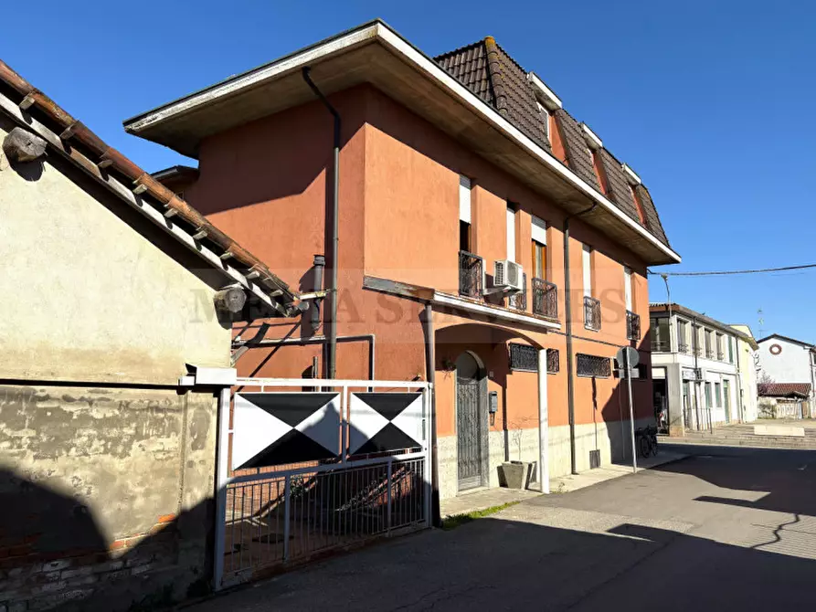 Immagine 3 di Casa indipendente in vendita  in via Roma n° 101 a Sannazzaro De' Burgondi