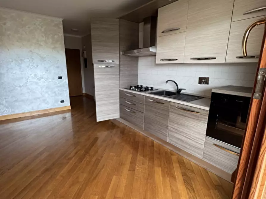 Immagine 54 di Appartamento in affitto  in Via Andrea Cascella a Roma