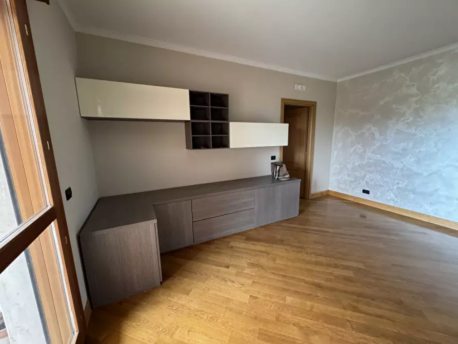 Immagine 55 di Appartamento in affitto  in Via Andrea Cascella a Roma