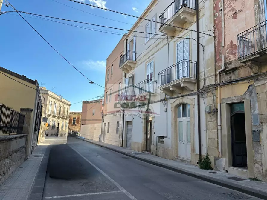 Immagine 3 di Appartamento in vendita  in Riviera Dionisio il Grande 107 a Siracusa