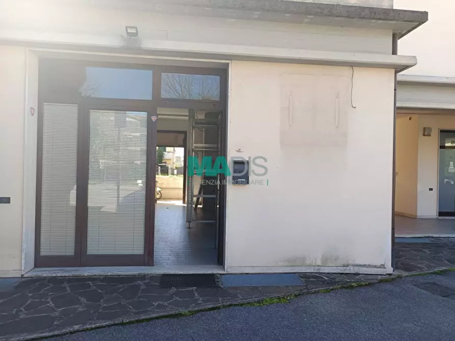 Negozio in affitto in Via Fiorentina a Prato