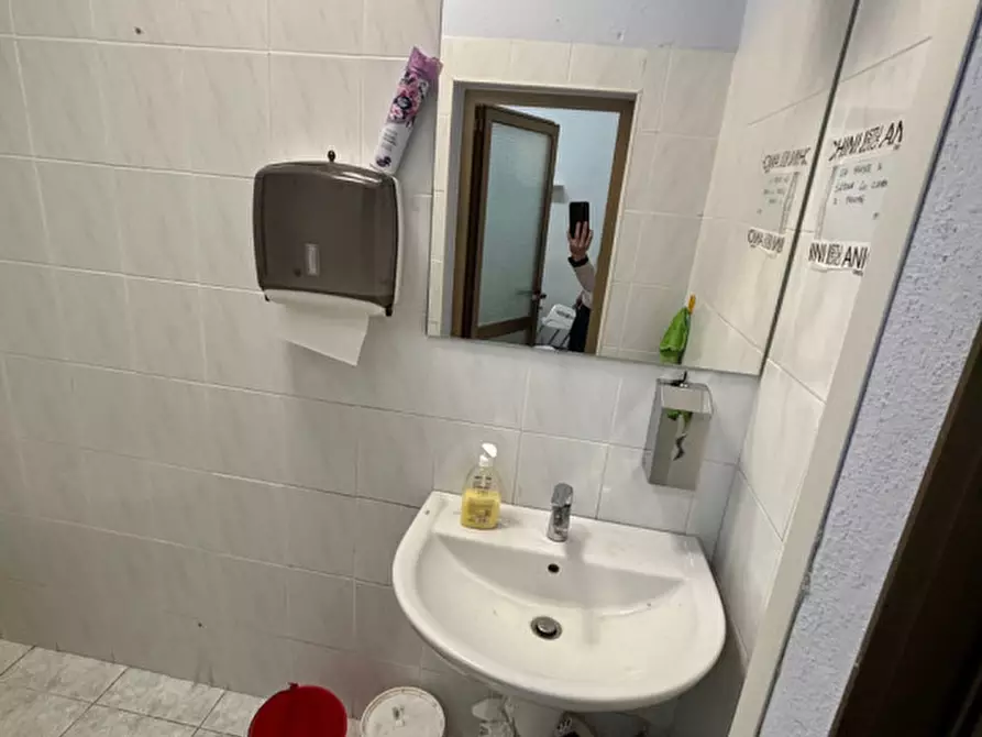 Immagine 7 di Magazzino in affitto  in VIA SOLDANI a Firenze