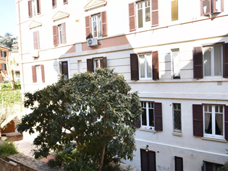 Immagine 23 di Appartamento in vendita  in Via Giuseppe Parini a Roma