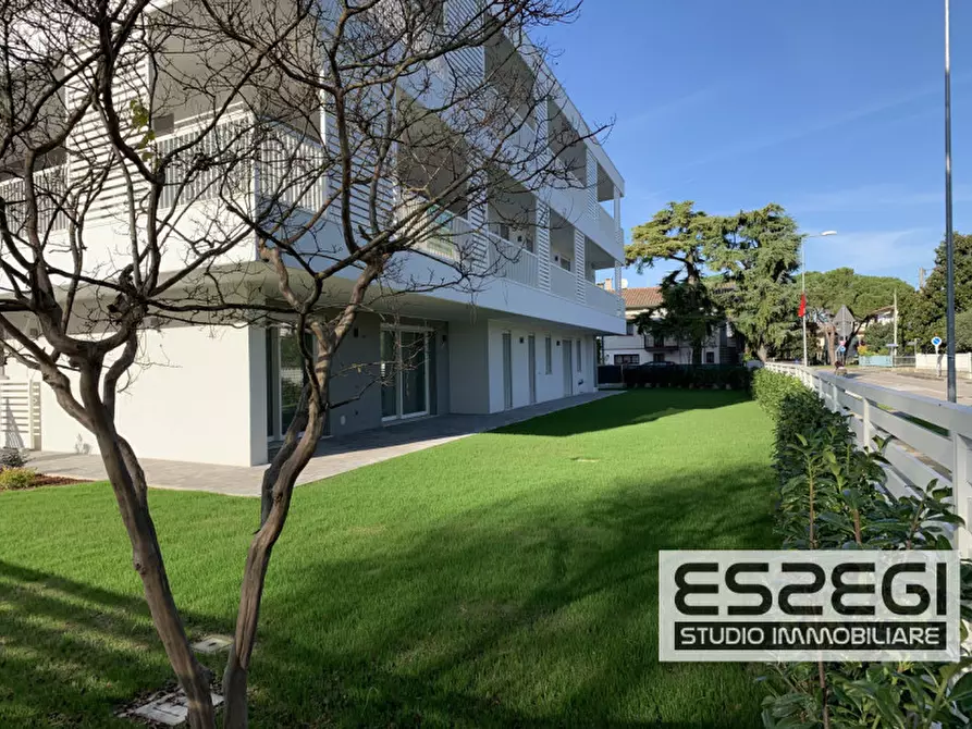 Immagine 1 di Attico in vendita  in Via San Domenico a Selvazzano Dentro