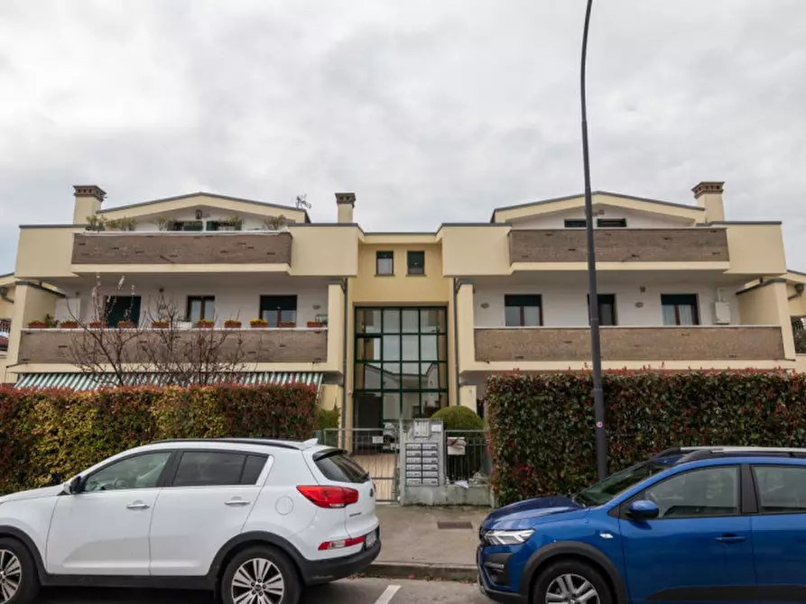 Immagine 2 di Appartamento in vendita  in Via Marcello Benedetto a Abano Terme