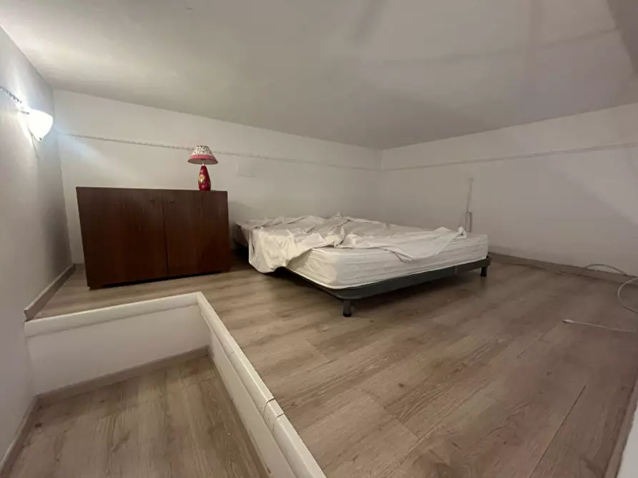 Immagine 16 di Appartamento in vendita  in Via Chiaia a Napoli