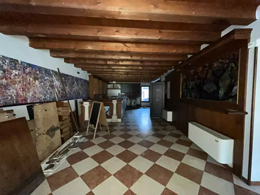 Immagine 2 di Negozio in vendita  in Via Carrarese a Montagnana